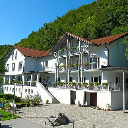 Gasthof-pension Luger Wesenufer