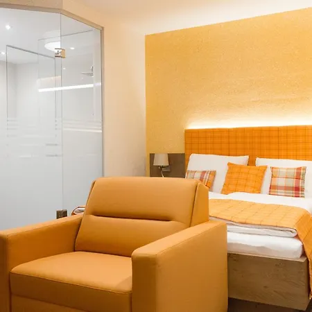 Hotell Gasthof-pension Luger Wesenufer
