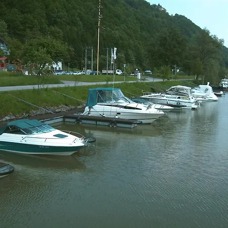 Gasthof-pension Luger 4* Wesenufer