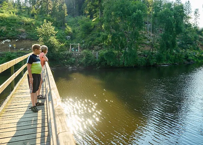 Otel Gasthof-pension Luger Wesenufer