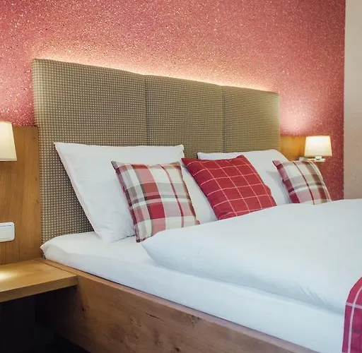 Otel Gasthof-pension Luger Wesenufer