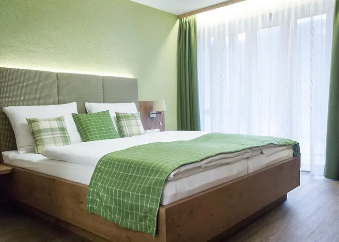 Gasthof-pension Luger Otel Wesenufer