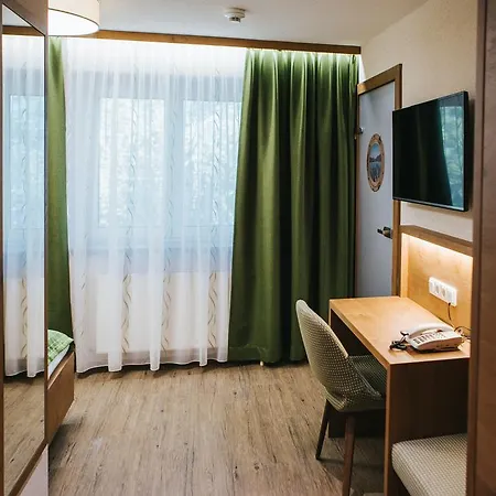 Gasthof-pension Luger Hotel Wesenufer