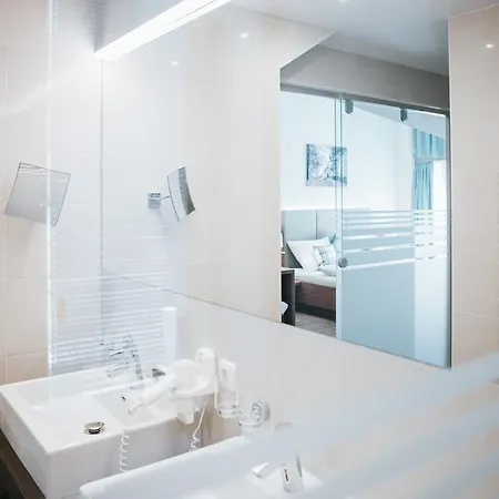 Hotel Gasthof-pension Luger Wesenufer