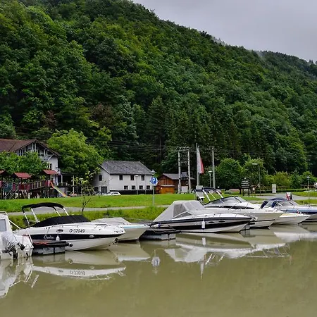 Gasthof-pension Luger 4* Wesenufer