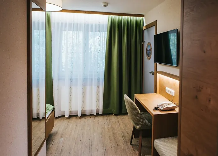 Gasthof-pension Luger Hotel Wesenufer