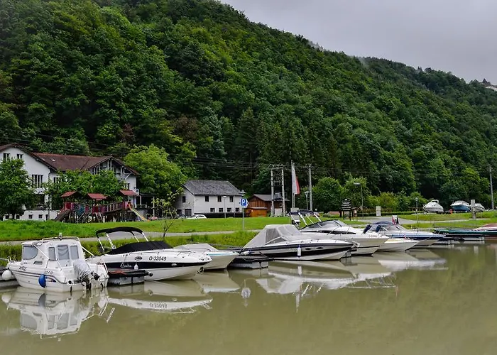 Gasthof-pension Luger 4* Wesenufer